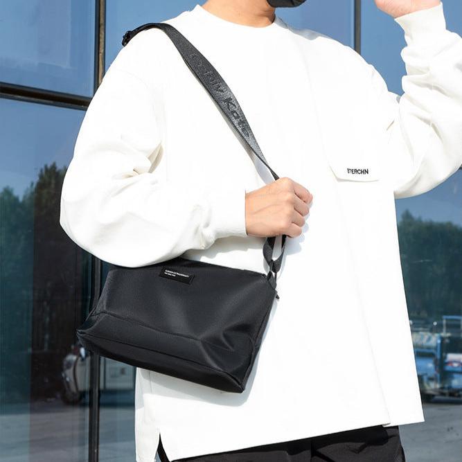 Men's Waterproof Shoulder Bag
